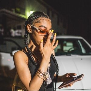 Meet your Posher, Ciera